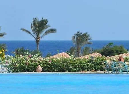 Royal Brayka Beach Resort Abu Dabbab Bagian luar foto