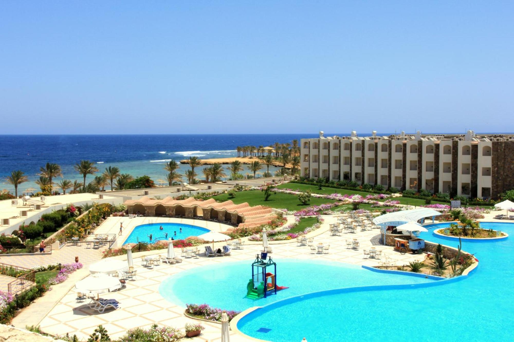 Royal Brayka Beach Resort Abu Dabbab Bagian luar foto