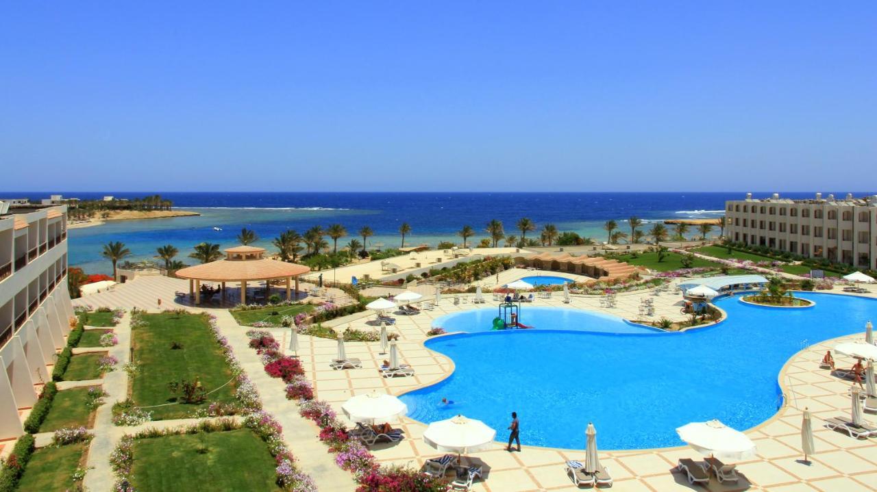 Royal Brayka Beach Resort Abu Dabbab Bagian luar foto