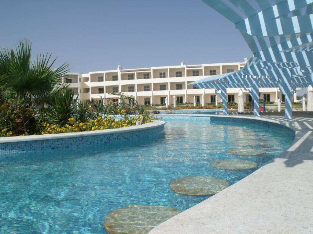 Royal Brayka Beach Resort Abu Dabbab Bagian luar foto