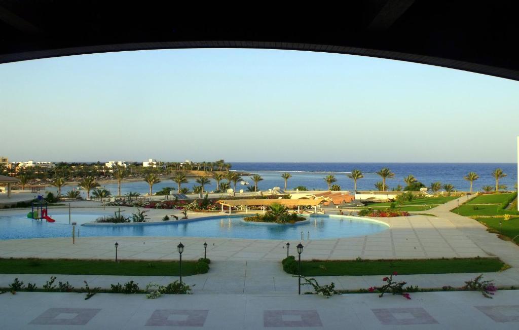 Royal Brayka Beach Resort Abu Dabbab Bagian luar foto