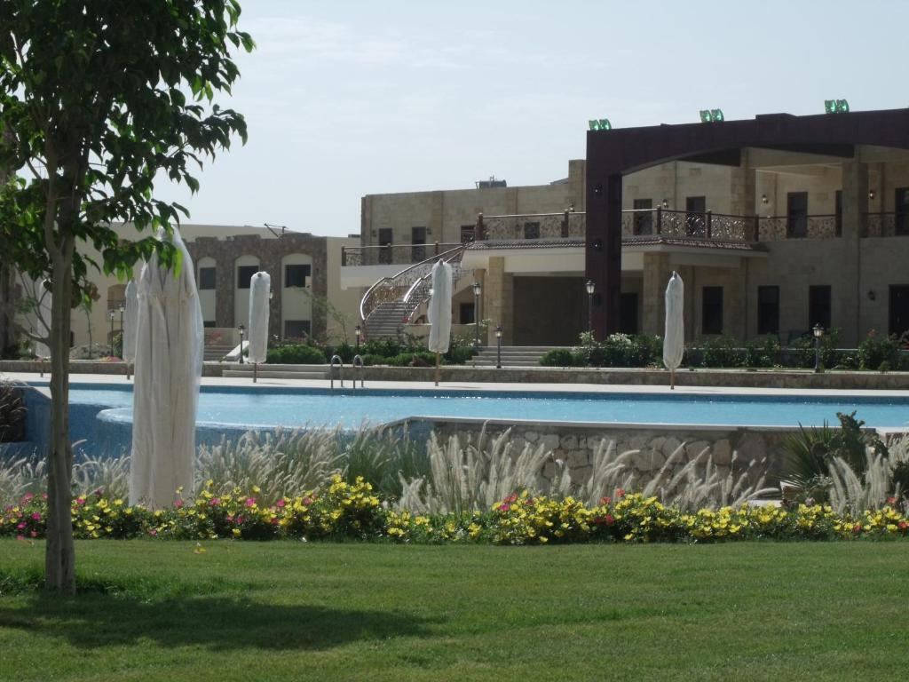 Royal Brayka Beach Resort Abu Dabbab Bagian luar foto