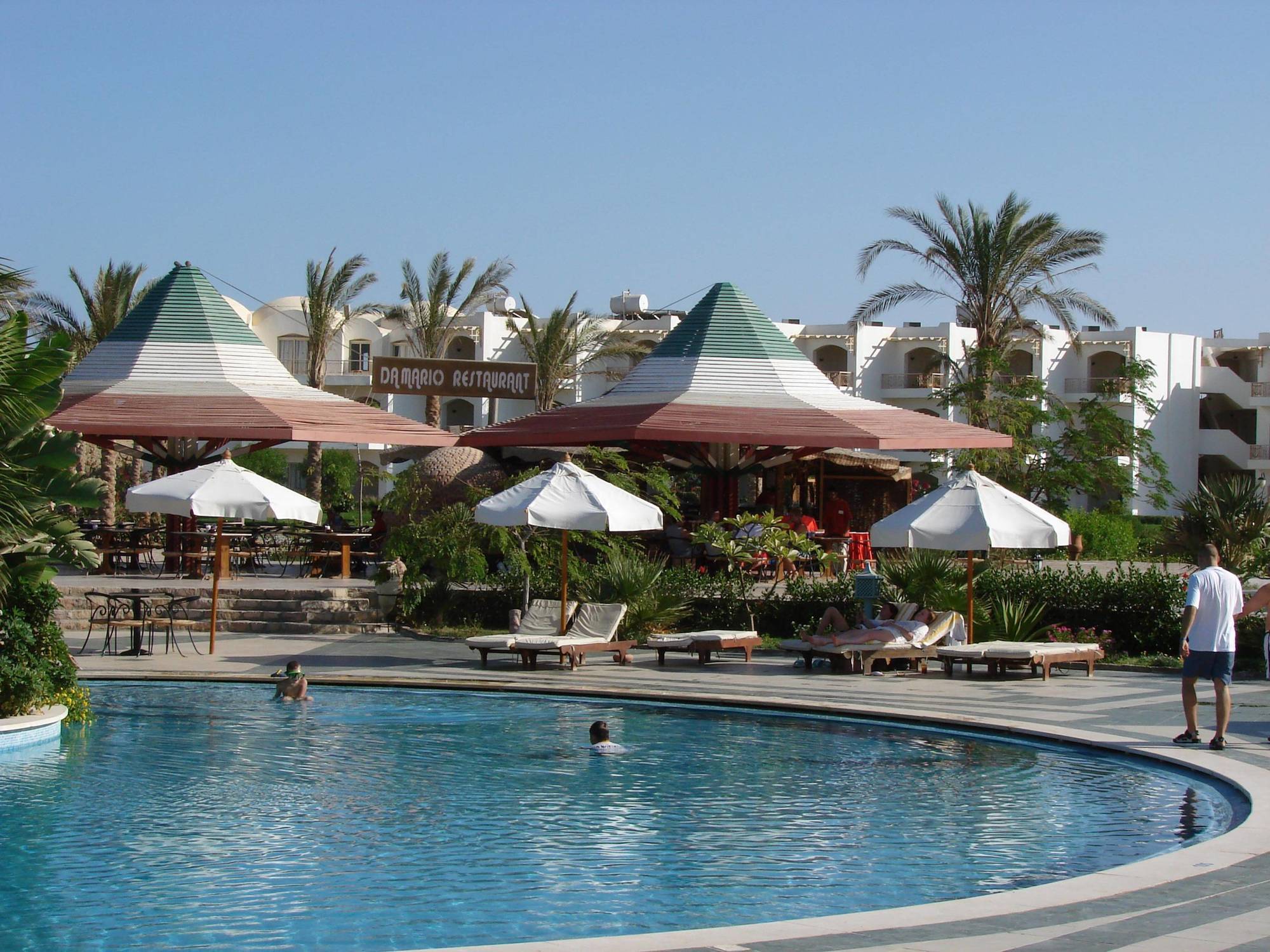 Royal Brayka Beach Resort Abu Dabbab Bagian luar foto